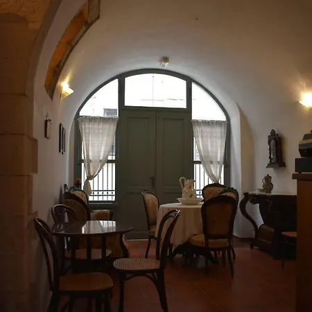 Vecchio 3* 레팀노